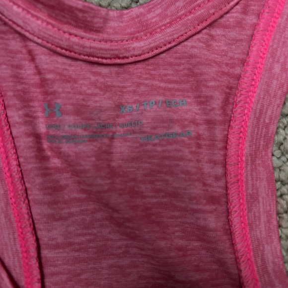 Under Armour Activewear Top - Picture 2 of 5